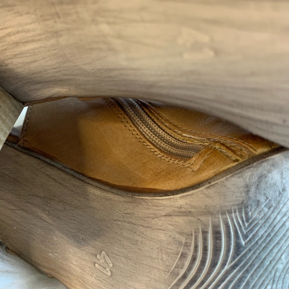 Miz Mooz Tan Open toe Heel Sandal SZ:EU 41 - Picture 8 of 8